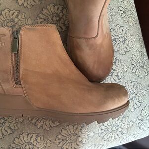 Sorel wedge boots